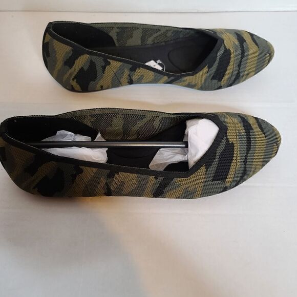 10.5W Extra Wide Width Torrid Flat Green Camouflage Flex Sole Knit Cushioned - Picture 6 of 9